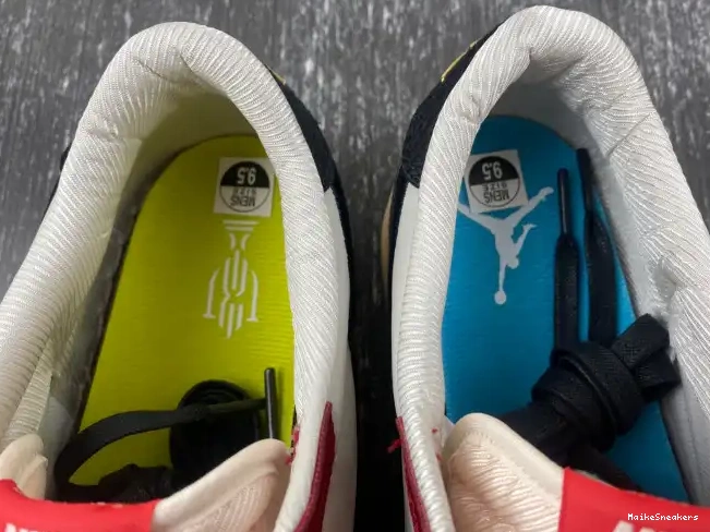 MaikeSneakers x Trophy FN0432-100 Air Away Jordan Room OG 1 Low 0421